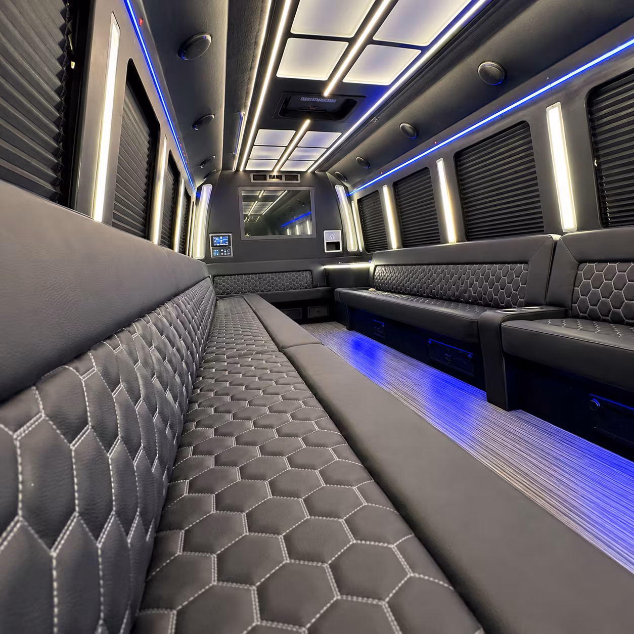 birthday party buses for san diego nightlife crawls through the gaslamp quarter and pacific beach