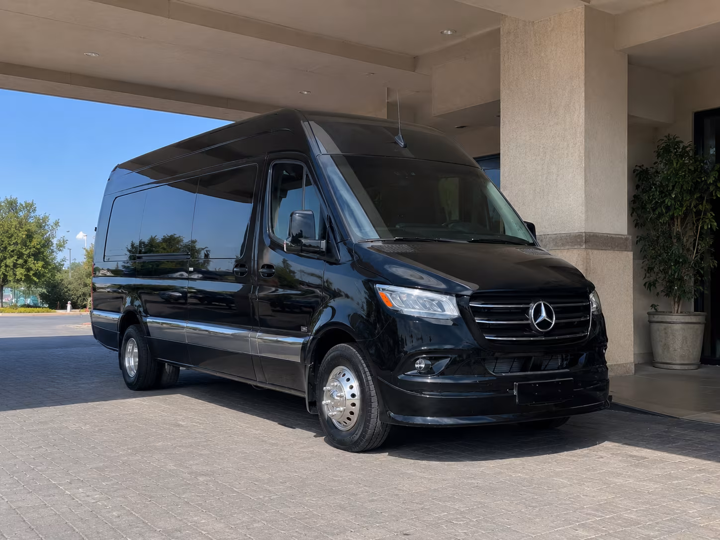 book a bus for your next wedding 2